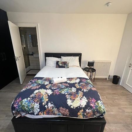 Luxury Double Room W/ Private Bathroom Эдинбург Экстерьер фото